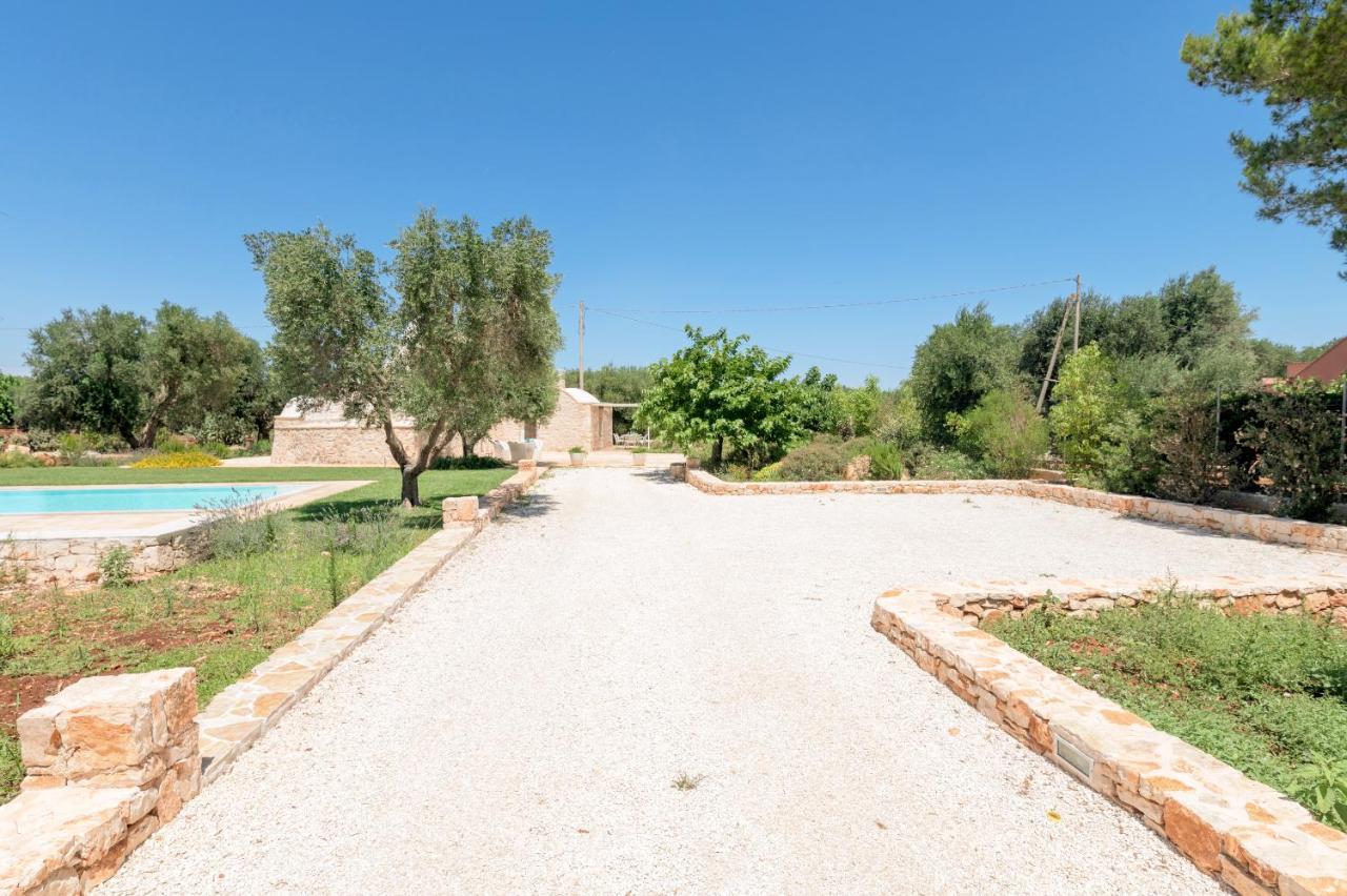 Trullo Zese Con Piscina Privata Villa